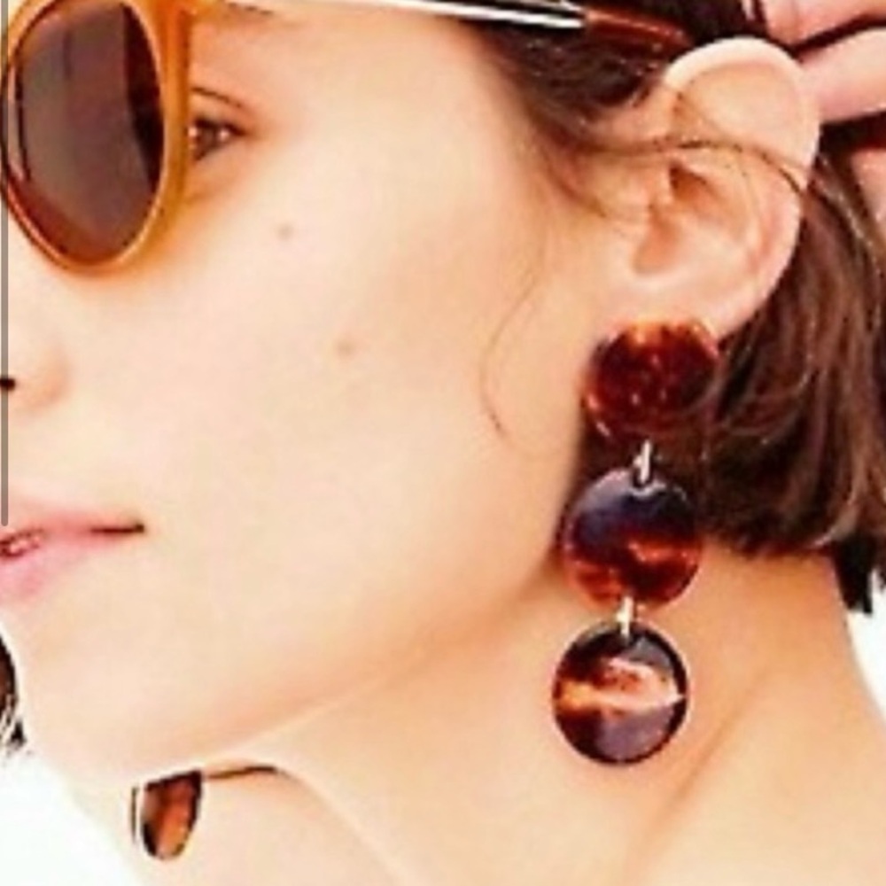 J CREW FAUX CARAMEL TORTOISESHELL RESIN DISC DROP PIERCED EARRINGS - Picture 4 of 4